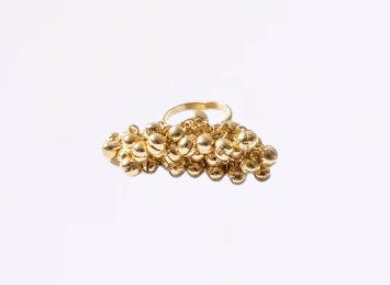 Golden Cluster Ring