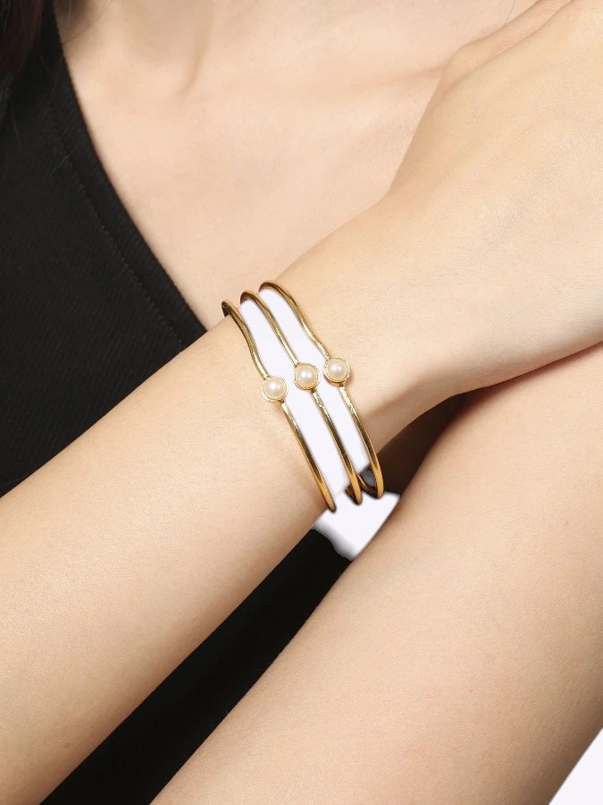 Pearl Orbit Bracelet