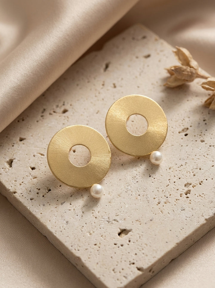 Solar Pearl Earrings
