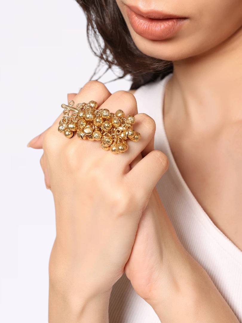 Golden Cluster Ring